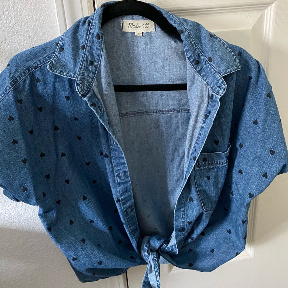 Chambray blouse with tiny hearts print